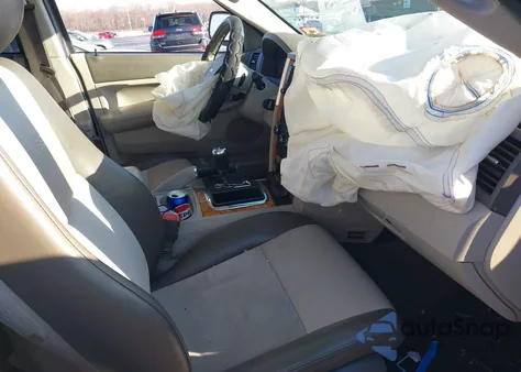 2010 Jeep Grand Cherokee Limited from USA, damaged, VIN 1J4PR5GK3AC142183